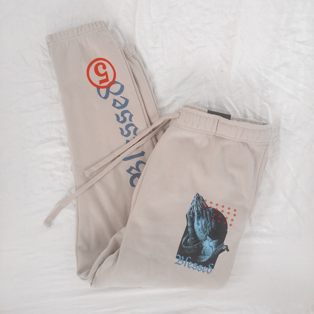 SOLD Graphic oversized sweatpants